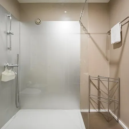 Guestready - Welcoming Place In *